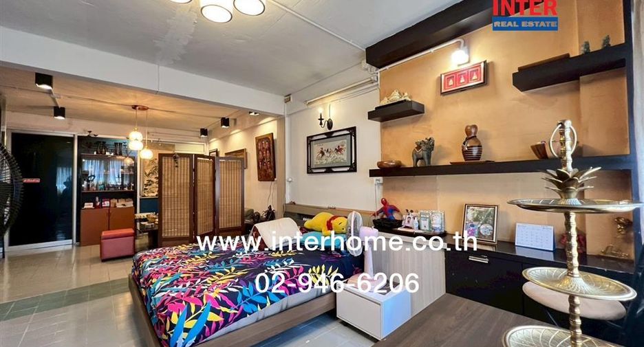 Local comercial en venta de 4 habitaciones en Thung Khru, Bangkok