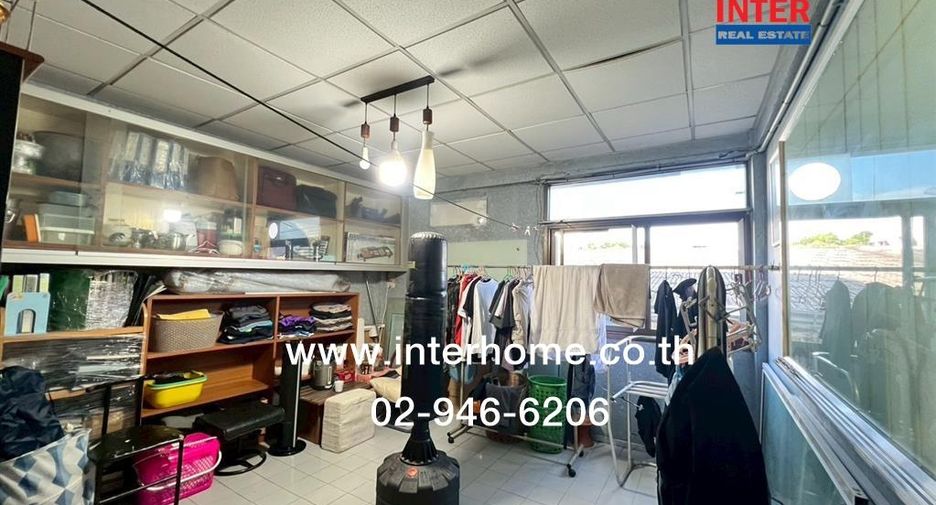 Local comercial en venta de 4 habitaciones en Thung Khru, Bangkok