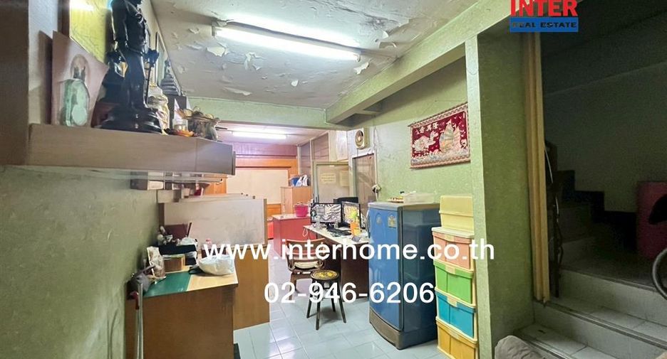 Local comercial en venta de 4 habitaciones en Thung Khru, Bangkok