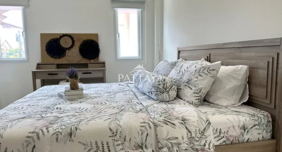 For rent and for sale 4 bedrooms house in Bang Lamung, Chonburi