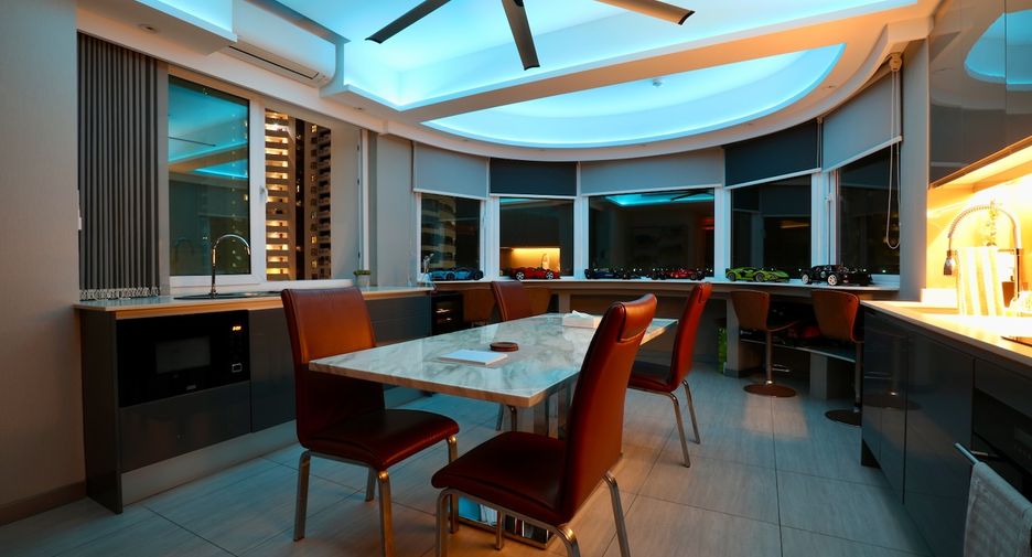 For rent そして for sale 2 ベッドルーム condo in Pratumnak, Pattaya