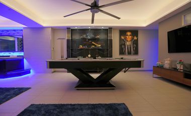 For rent そして for sale 2 ベッドルーム condo in Pratumnak, Pattaya