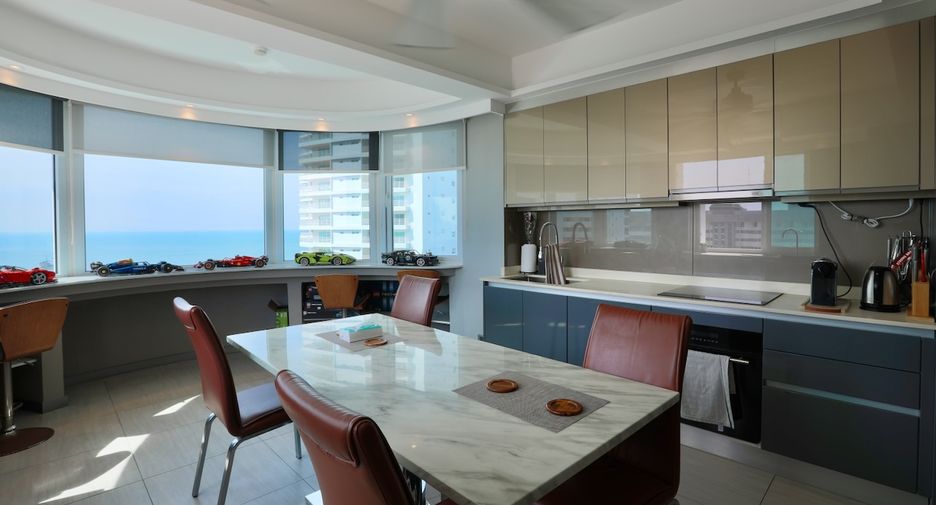 For rent そして for sale 2 ベッドルーム condo in Pratumnak, Pattaya