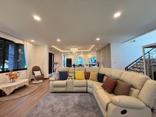 For sale 5 bedrooms house in Hang Dong, Chiang Mai