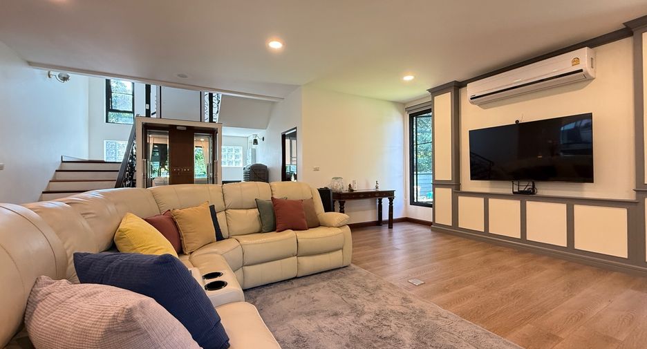 For sale 5 bedrooms house in Hang Dong, Chiang Mai