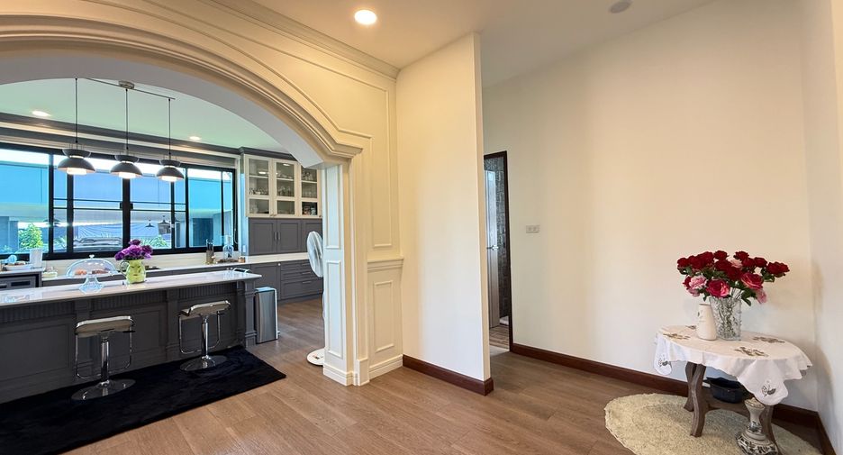 For sale 5 bedrooms house in Hang Dong, Chiang Mai