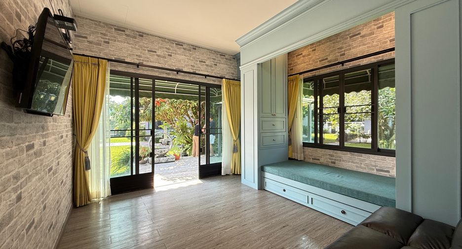 For sale 5 bedrooms house in Hang Dong, Chiang Mai