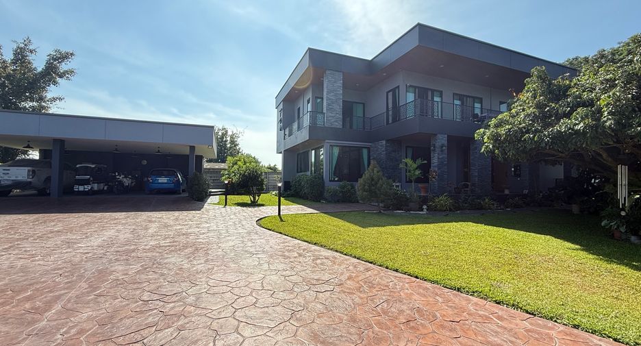 For sale 5 bedrooms house in Hang Dong, Chiang Mai