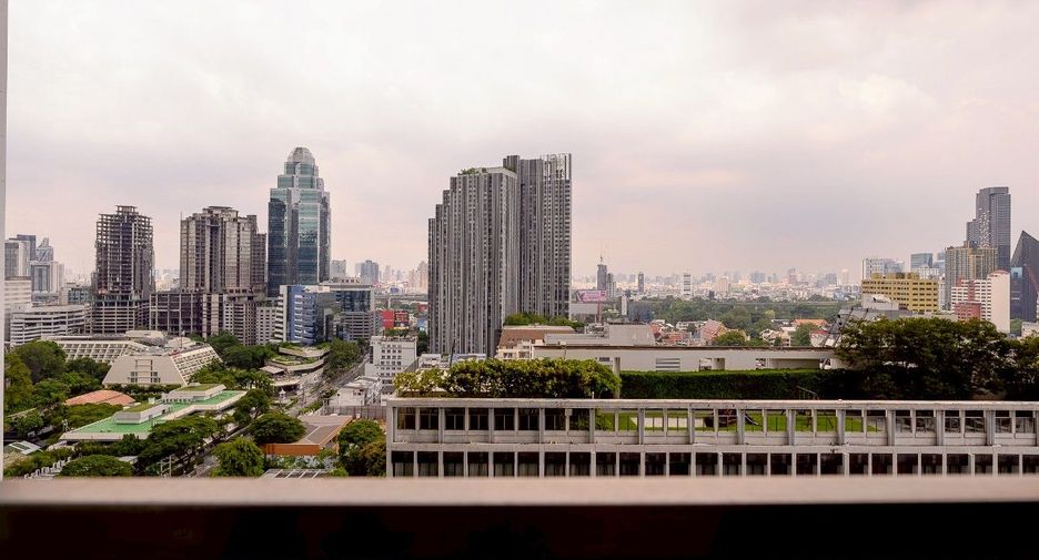 For sale 1 bed condo in Pathum Wan, Bangkok
