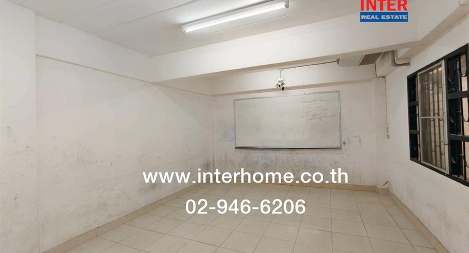 For sale 5 bedrooms retail Space in Bang Bon, Bangkok