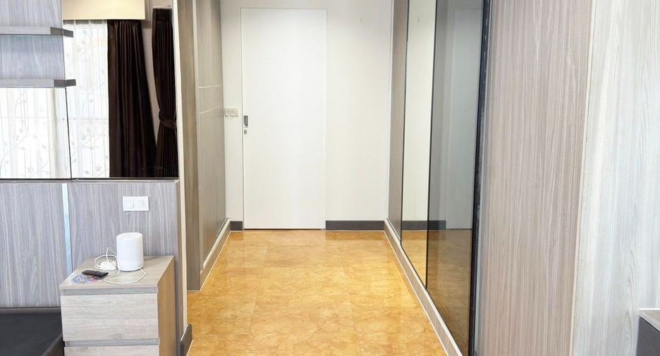For rent 3 bedrooms townhouse in Suan Luang, Bangkok