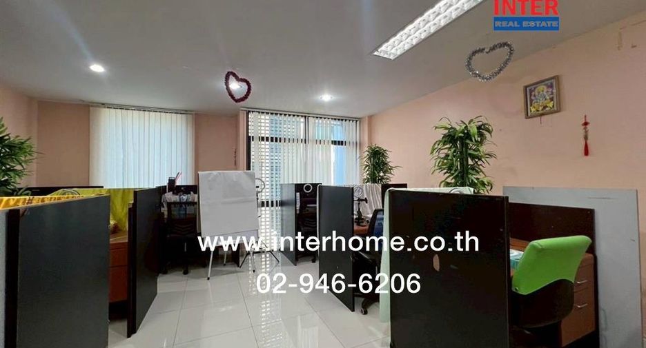 Büro zur Miete und zum Kauf mit 3 Zimmer in Suan Luang, Bangkok