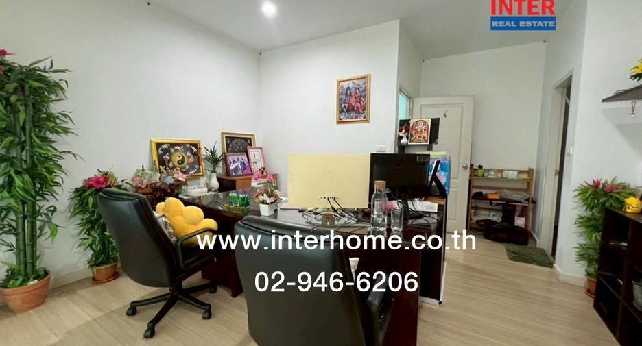 Büro zur Miete und zum Kauf mit 3 Zimmer in Suan Luang, Bangkok
