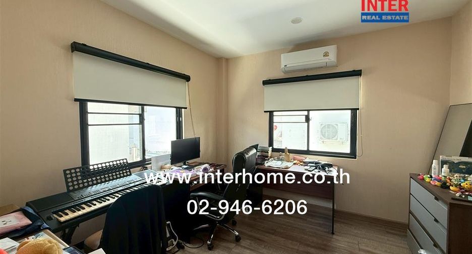 For sale 3 bedrooms house in Prawet, Bangkok