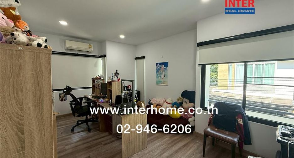 For sale 3 bedrooms house in Prawet, Bangkok