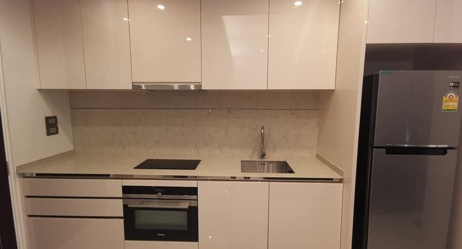For rent 1 bed condo in Sathon, Bangkok