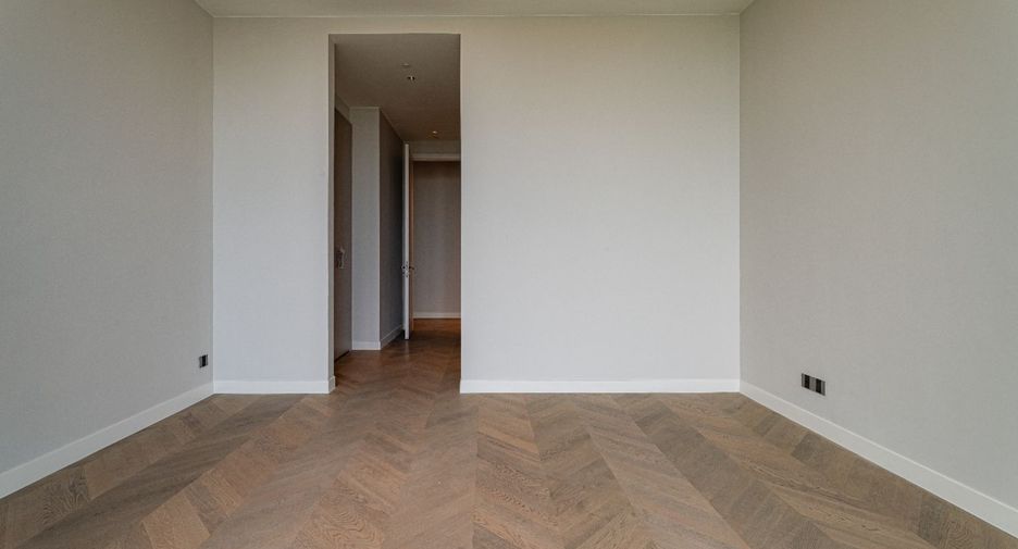 For sale 3 bedrooms condo in Sathon, Bangkok
