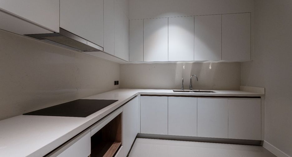 For sale 3 bedrooms condo in Sathon, Bangkok