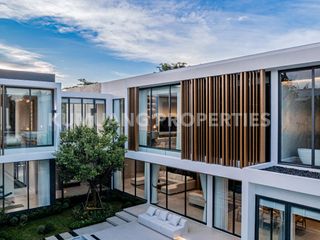 For sale 5 bedrooms house in Mueang Chiang Mai, Chiang Mai