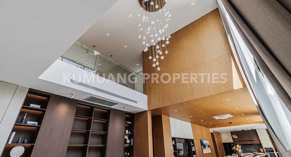 For sale 5 bedrooms house in Mueang Chiang Mai, Chiang Mai