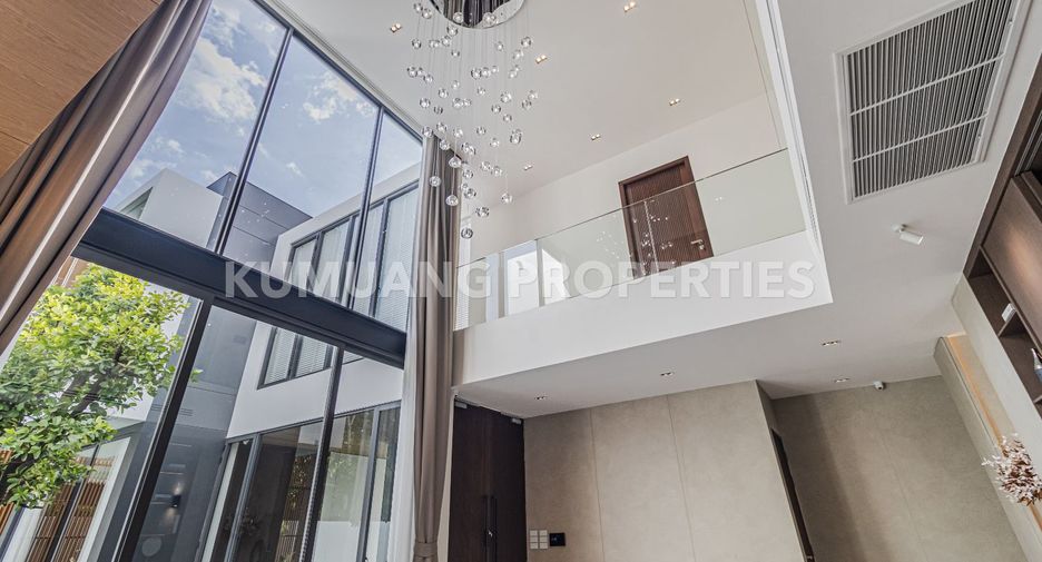 For sale 5 bedrooms house in Mueang Chiang Mai, Chiang Mai