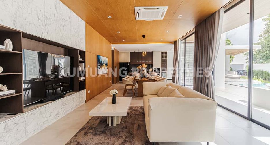 For sale 5 bedrooms house in Mueang Chiang Mai, Chiang Mai