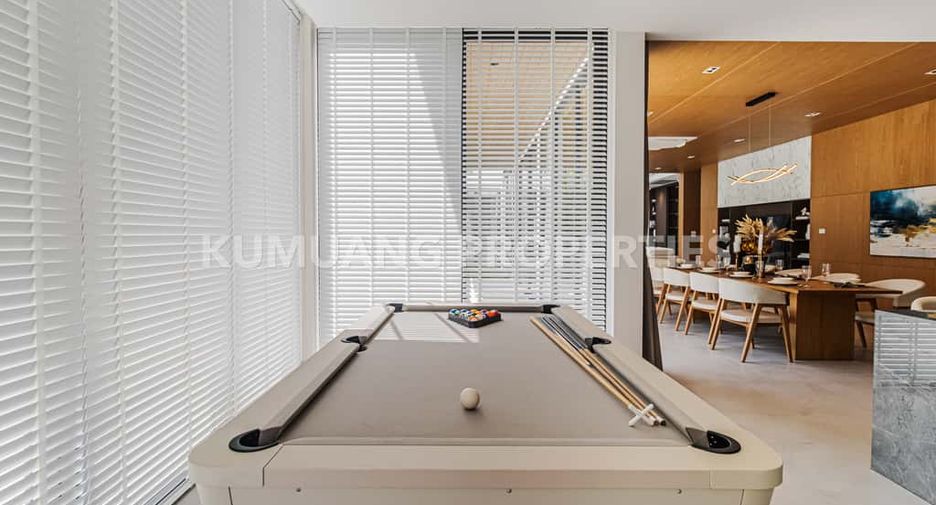 For sale 5 bedrooms house in Mueang Chiang Mai, Chiang Mai