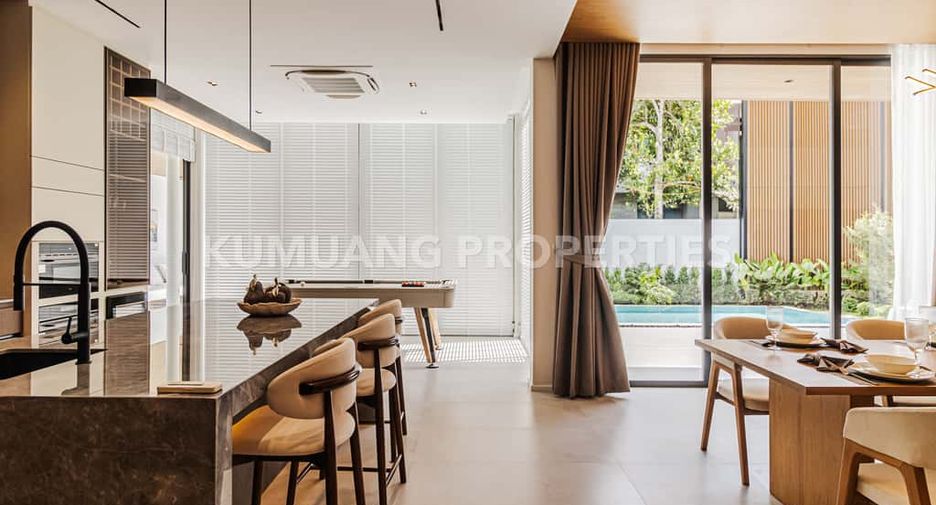 For sale 5 bedrooms house in Mueang Chiang Mai, Chiang Mai