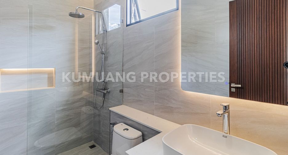 For sale 5 bedrooms house in Mueang Chiang Mai, Chiang Mai