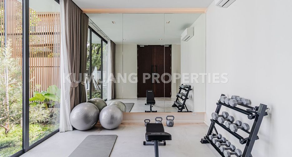 For sale 5 bedrooms house in Mueang Chiang Mai, Chiang Mai