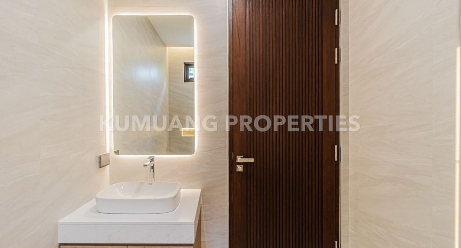 For sale 5 bedrooms house in Mueang Chiang Mai, Chiang Mai