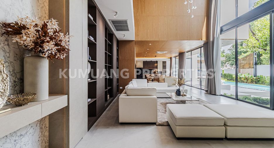 For sale 5 bedrooms house in Mueang Chiang Mai, Chiang Mai
