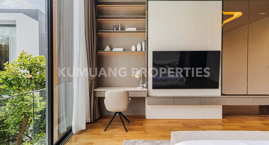 For sale 5 bedrooms house in Mueang Chiang Mai, Chiang Mai