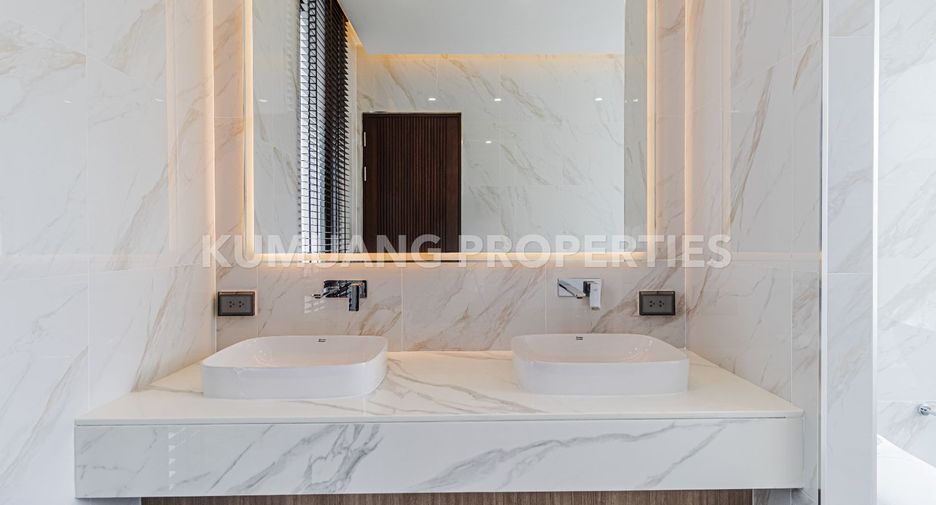For sale 5 bedrooms house in Mueang Chiang Mai, Chiang Mai
