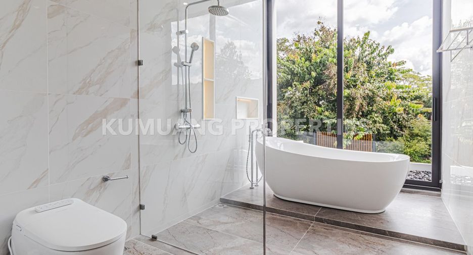 For sale 5 bedrooms house in Mueang Chiang Mai, Chiang Mai