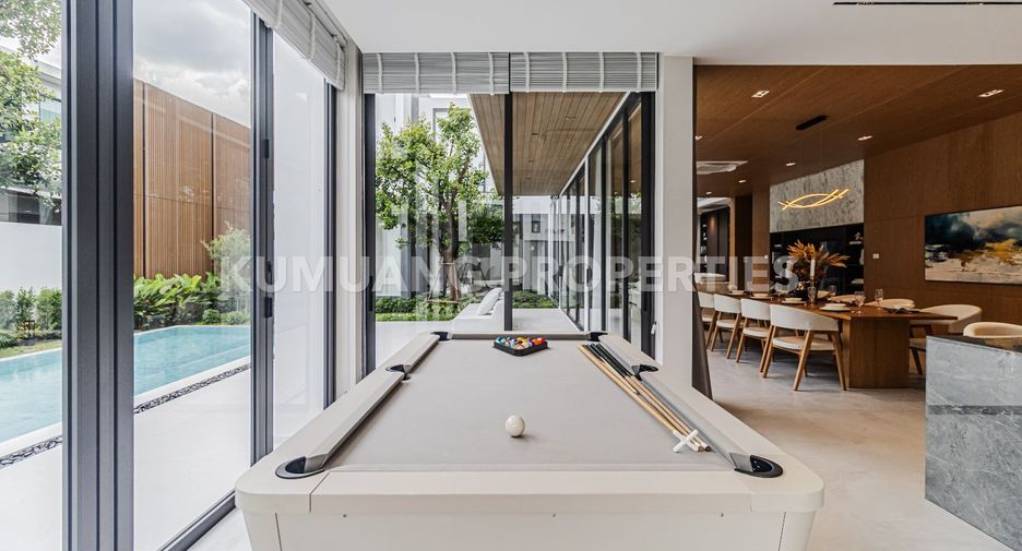 For sale 5 bedrooms house in Mueang Chiang Mai, Chiang Mai