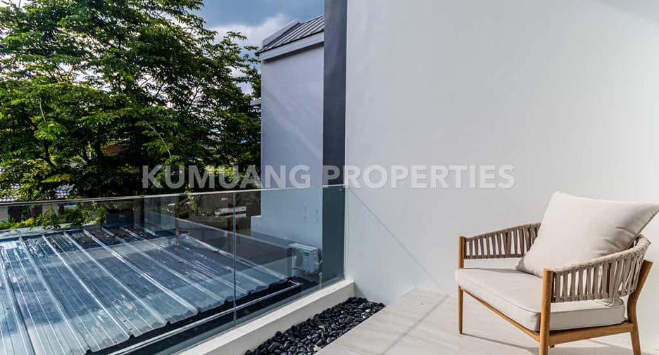 For sale 5 bedrooms house in Mueang Chiang Mai, Chiang Mai
