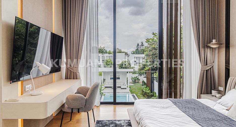 For sale 5 bedrooms house in Mueang Chiang Mai, Chiang Mai