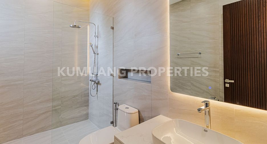 For sale 5 bedrooms house in Mueang Chiang Mai, Chiang Mai