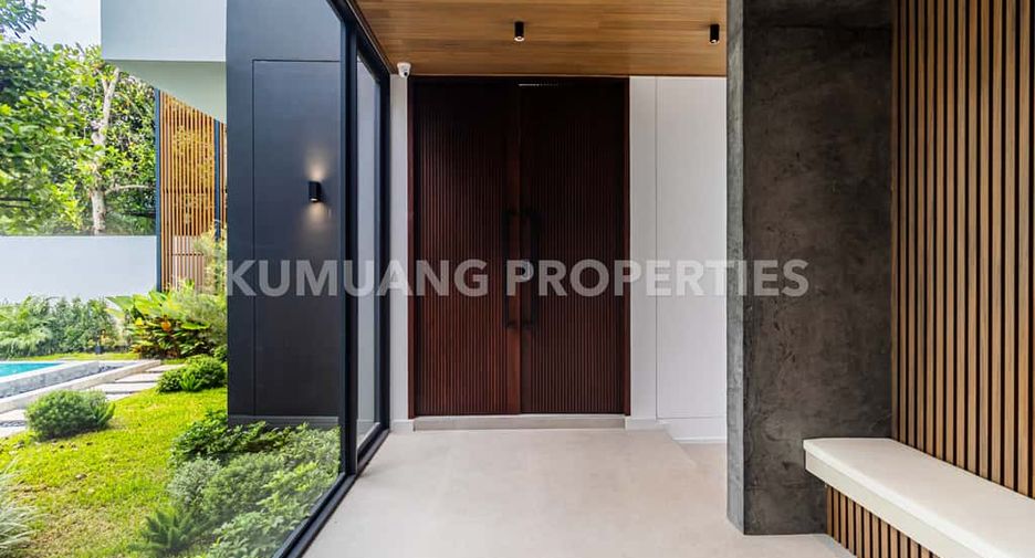 For sale 5 bedrooms house in Mueang Chiang Mai, Chiang Mai
