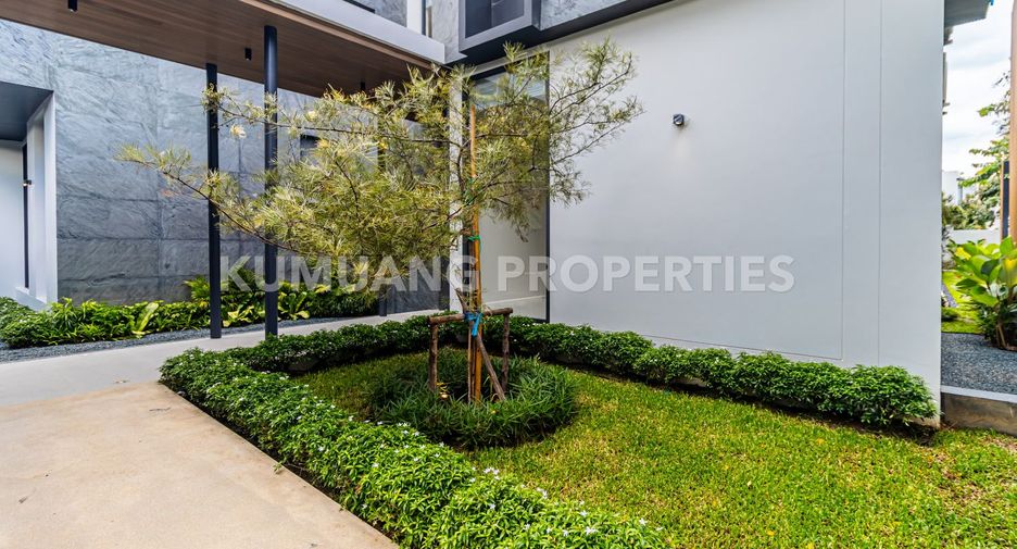 For sale 5 bedrooms house in Mueang Chiang Mai, Chiang Mai