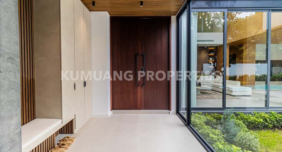 For sale 5 bedrooms house in Mueang Chiang Mai, Chiang Mai