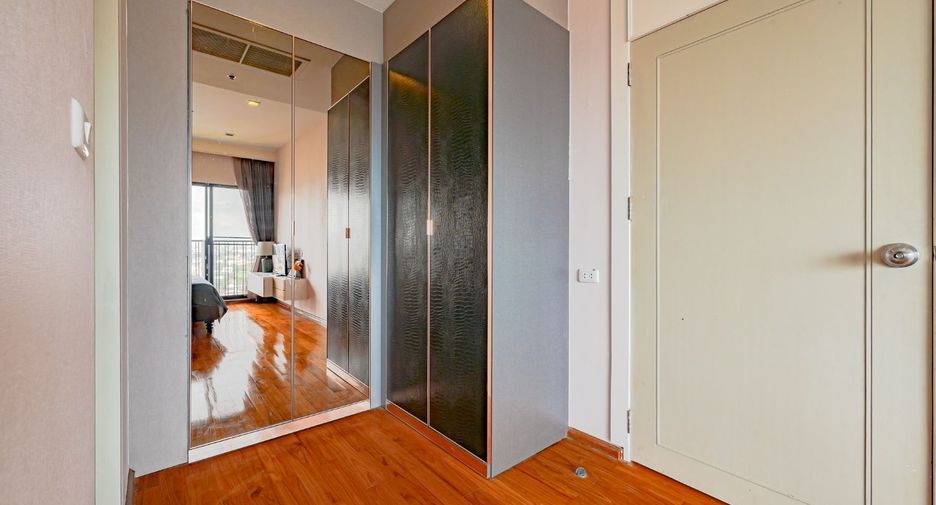 For sale 1 bed condo in Khlong Toei, Bangkok