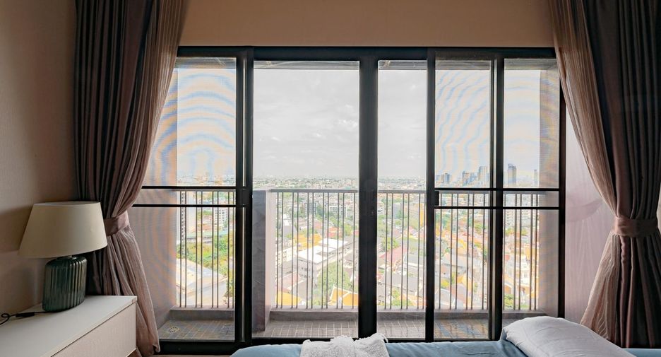 For sale 1 bed condo in Khlong Toei, Bangkok
