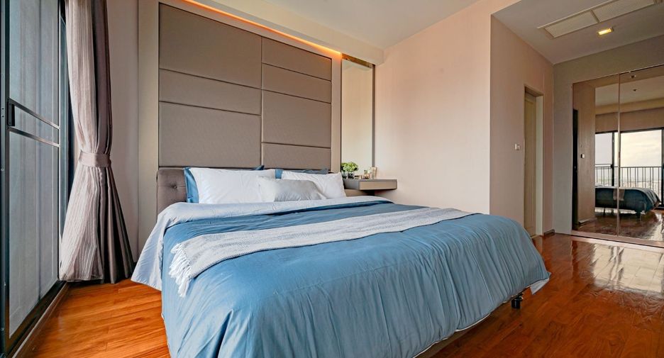 For sale 1 bed condo in Khlong Toei, Bangkok