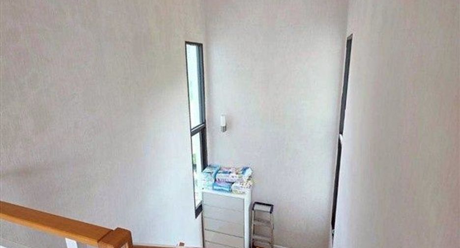 For sale 4 bedrooms house in Mueang Samut Sakhon, Samut Sakhon