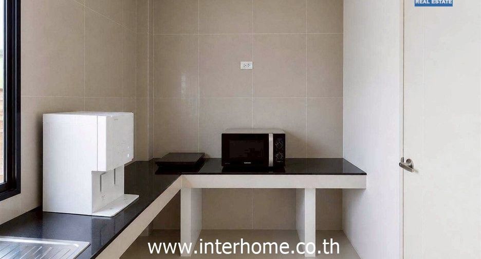 For sale 4 bedrooms house in Mueang Samut Sakhon, Samut Sakhon