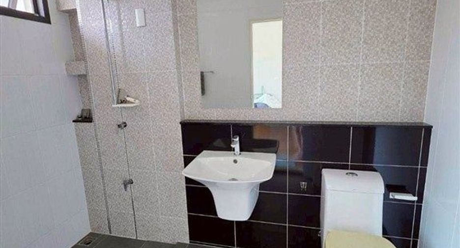 For sale 4 bedrooms house in Mueang Samut Sakhon, Samut Sakhon