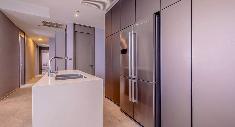 Wohnung zur Miete und zum Kauf mit 3 Zimmer in Khlong Toei, Bangkok