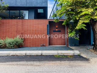 For rent and for sale 5 bedrooms house in Mueang Chiang Mai, Chiang Mai